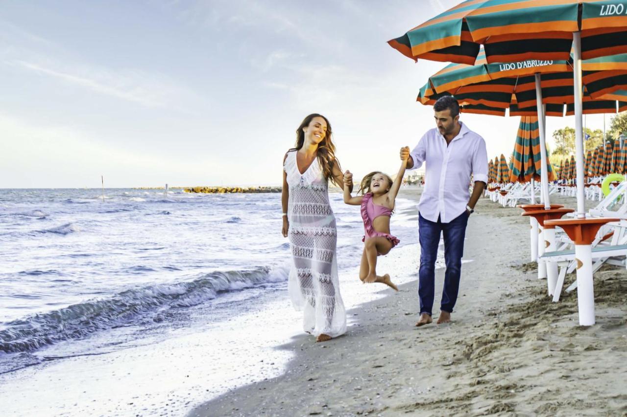 Villaggio Lido D'Abruzzo Roseto Degli Abruzzi Exterior foto